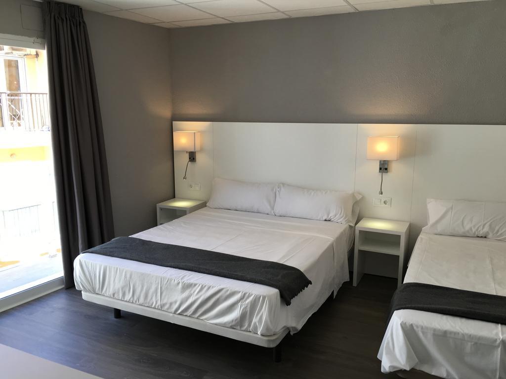 Hostal Boutique Bbb Auto Check In Бенидорм Экстерьер фото