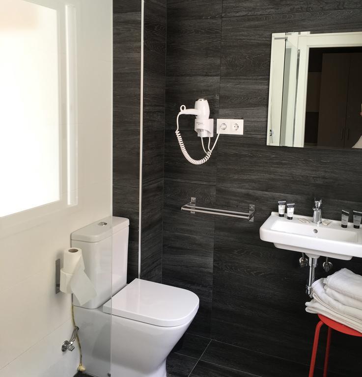 Hostal Boutique Bbb Auto Check In Бенидорм Экстерьер фото