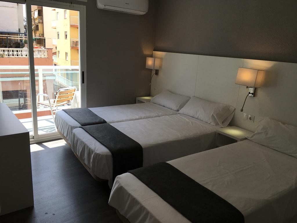 Hostal Boutique Bbb Auto Check In Бенидорм Экстерьер фото