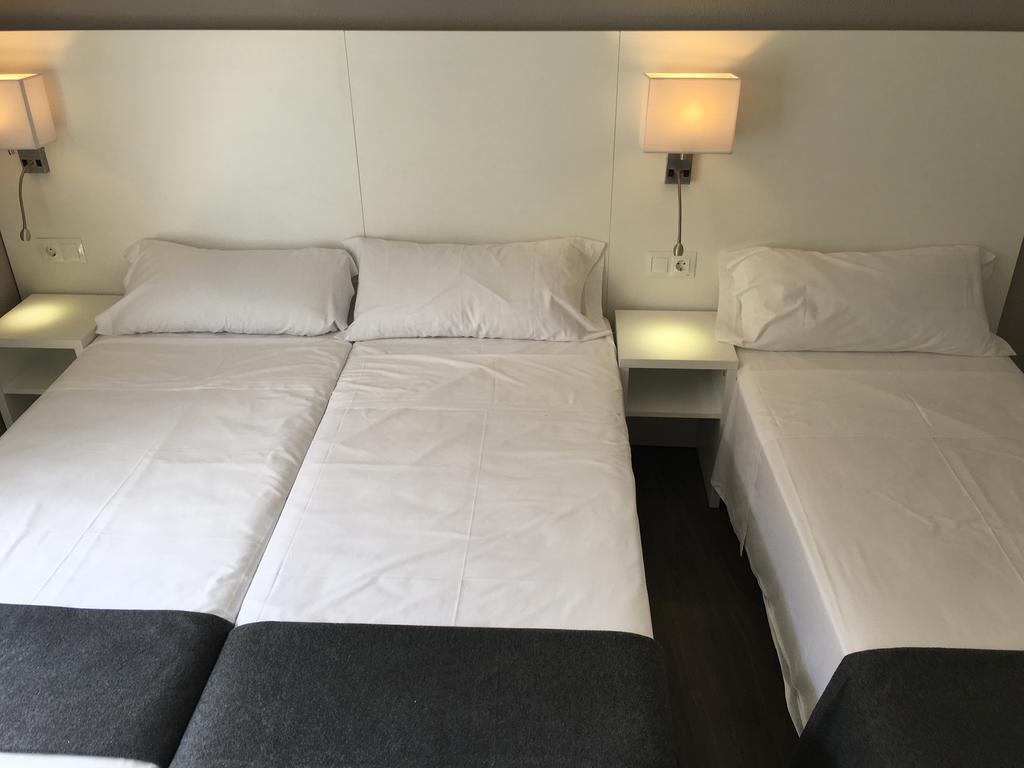 Hostal Boutique Bbb Auto Check In Бенидорм Экстерьер фото