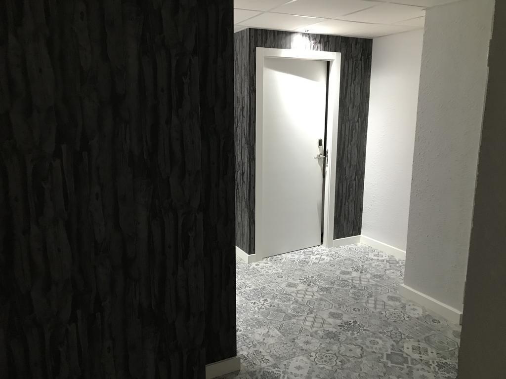Hostal Boutique Bbb Auto Check In Бенидорм Экстерьер фото